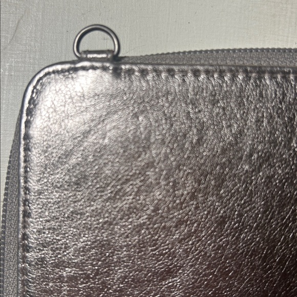 The Sak Iris Leather Metallic Silver Wallet/purse - Picture 5 of 8